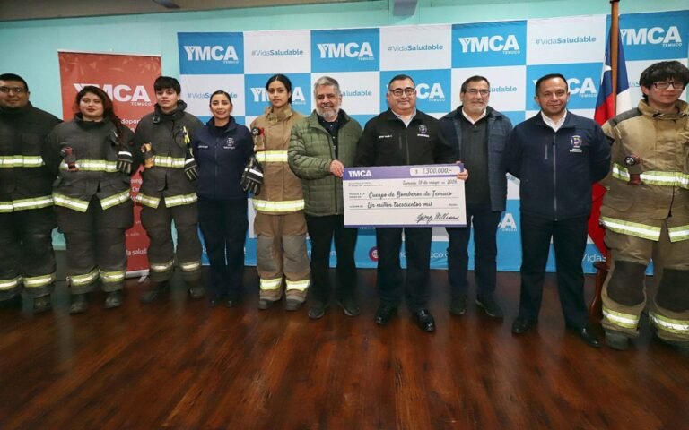 Ymca Temuco realiza importante donación económica al Cuerpo de Bomberos