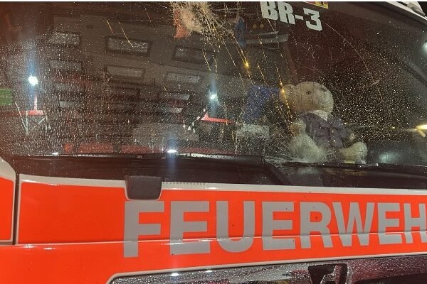 Bomberos condena ataque con piedras durante incendio en sector de tomas