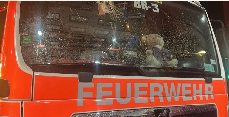 Bomberos condena ataque con piedras durante incendio en sector de tomas
